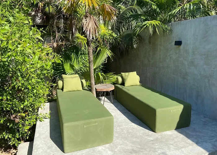 Hotel Amor Rooms