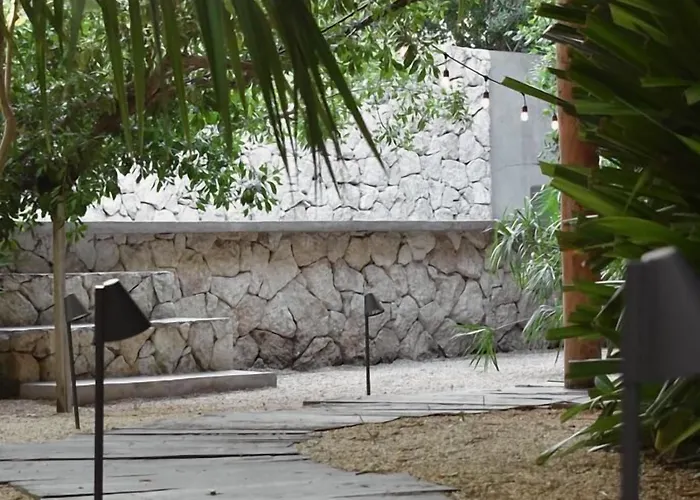 Amor Rooms 2*