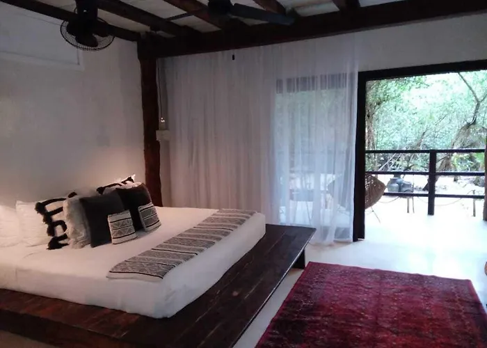 Hotel Amor Rooms 2*